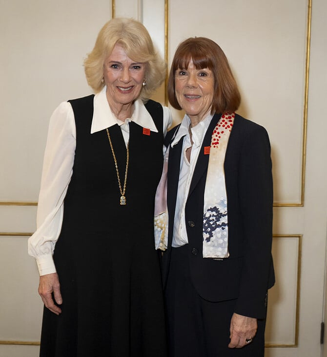 ΖΙΖΕΛ ΠΕΛΙΚΟ ΒΑΣΙΛΙΣΣΑ ΚΑΜΙΛΑ ΒΡΕΤΑΝΙΑ