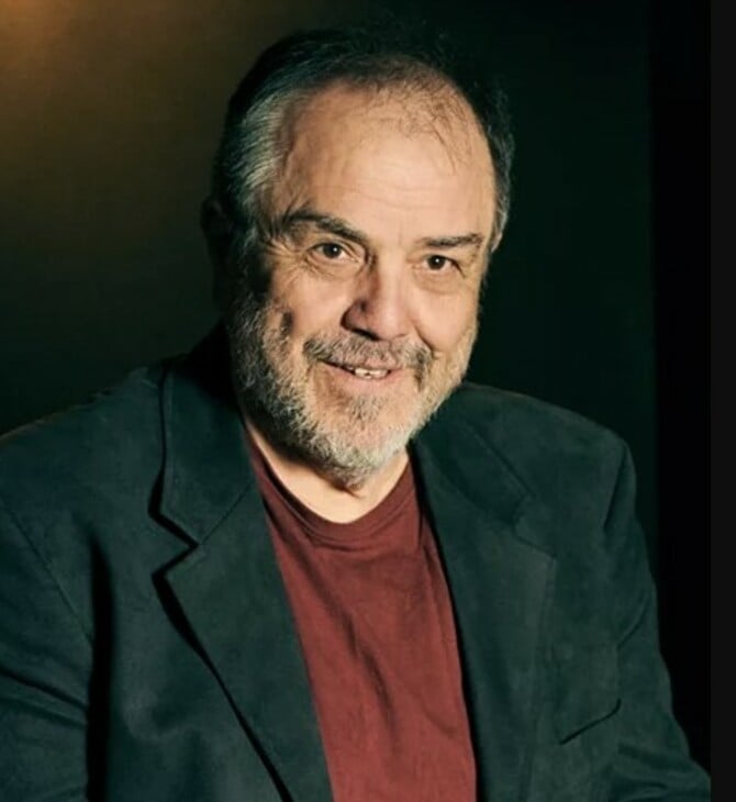 ΚΩΣΤΑΣ ΝΤΑΛΙΑΝΗΣ ΠΕΘΑΝΕ ΣΚΗΝΟΘΕΤΗΣ