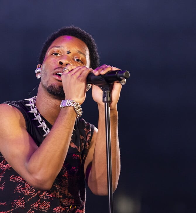 D4VD ΤΡΑΓΟΥΔΙΣΤΗΣ ΔΟΛΟΦΟΝΙΑ