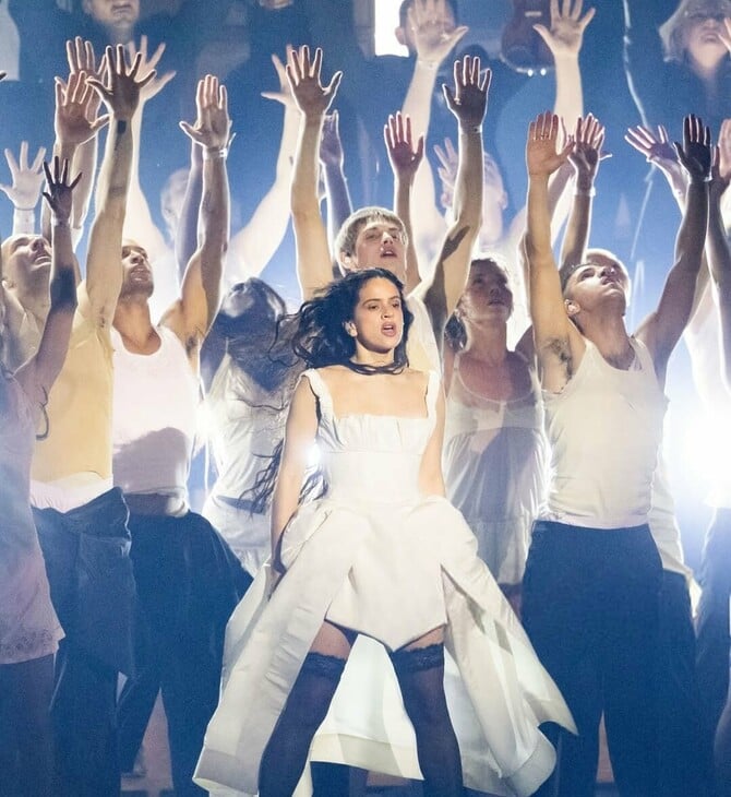 Σαν φίδι πάνω στο δέρμα σου/ Ένα πολυπόστ του Πάνου Μιχαήλ