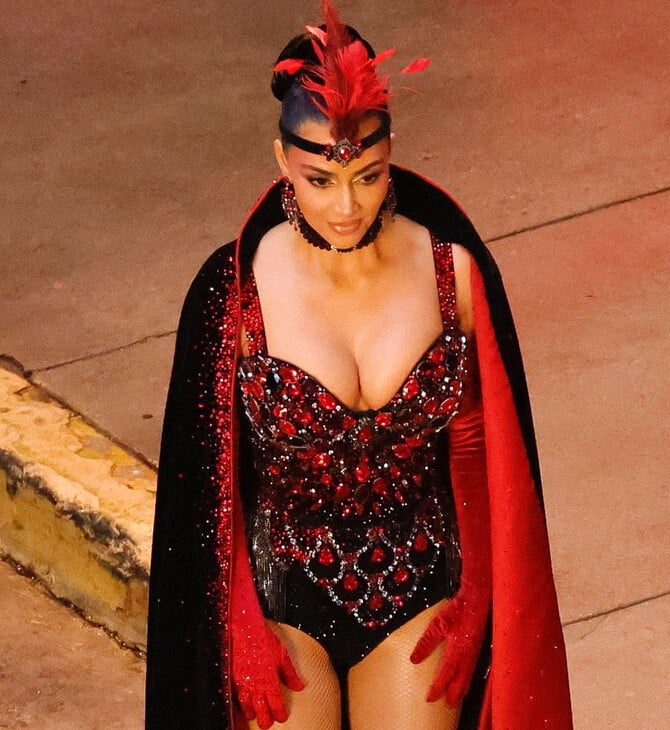 Κιμ Καρντάσιαν: Μεταμορφώθηκε σε showgirl του Λας Βέγκας στο σετ της νέας ταινίας όπου πρωταγωνιστεί