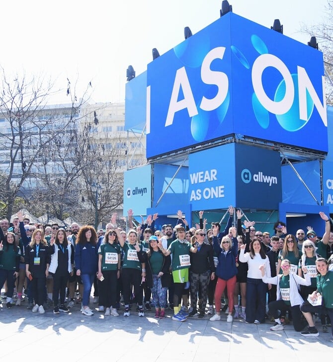 Περισσότεροι από 30.000 δρομείς έτρεξαν σαν ένα στον Ημιμαραθώνιο της Αθήνας