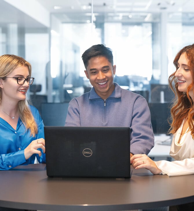 Dialectica: Πώς είναι να ξεκινάς την καριέρα σου σε μια από τις ταχύτερα αναπτυσσόμενες εταιρείες της Ευρώπης