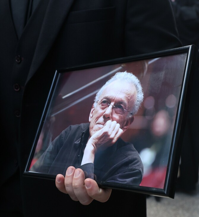 Γιώργος Πανουσόπουλος: Συγκίνηση στο τελευταίο «αντίο» του σπουδαίο σκηνοθέτη