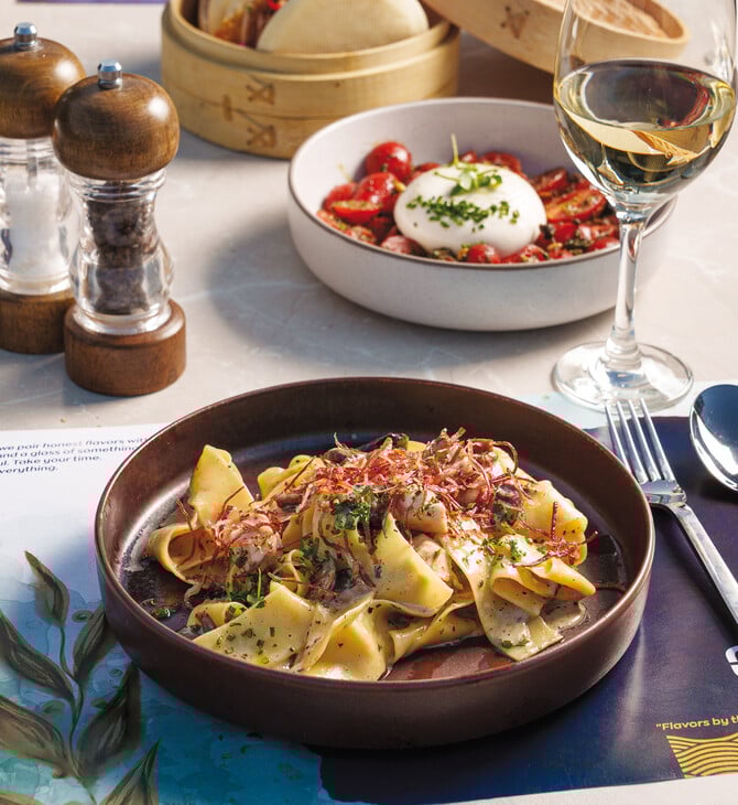 Okio Zea: Νέα all-day αύρα στη Μαρίνα Ζέας