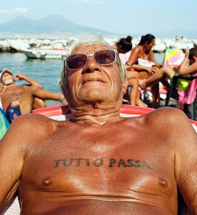 Όλα περνούν, αγόρι μου! Η γλυκόπικρη φιλοσοφία ενός άντρα που τα έχασε όλα