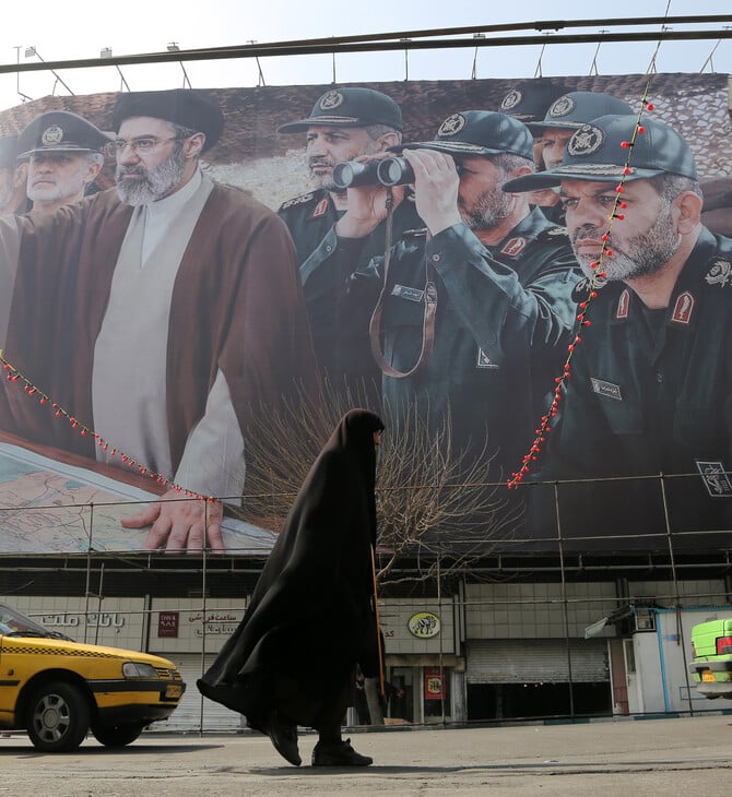 Σαχράμ Χοσραβί: «Ο πόλεμος ρίχνει “σανίδα σωτηρίας” στο καθεστώς της Τεχεράνης, το οποίο μόνο ο λαός μπορεί να ανατρέψει»