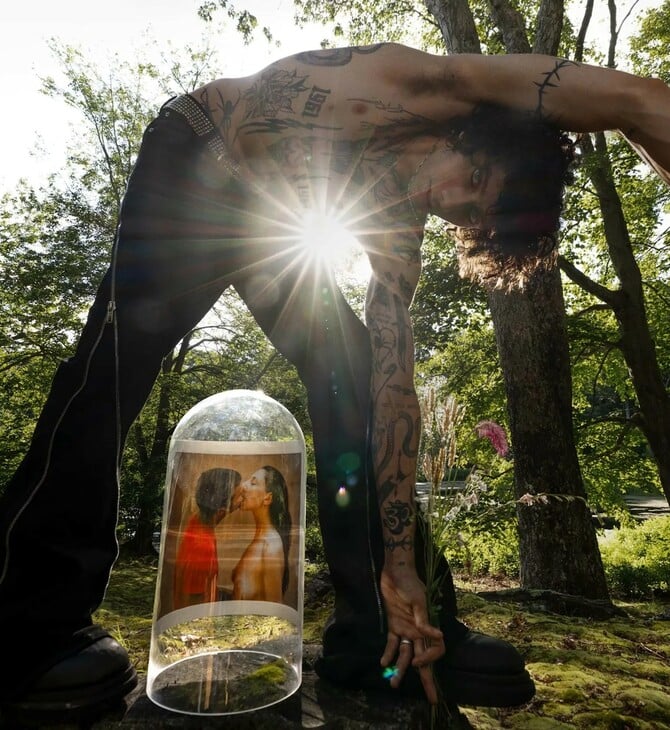 Αγάπα με! Οι Inez & Vinoodh γιορτάζουν 40 χρόνια κοινής ματιάς με μεγάλη αναδρομική έκθεση στη Χάγη