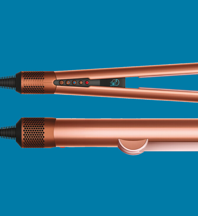 Αξεσουάρ, είδη μαγειρικής, Flat Μary Jane μπαλαρίνες και ένα ισιωτικό airstrait για αχτύπητο styling