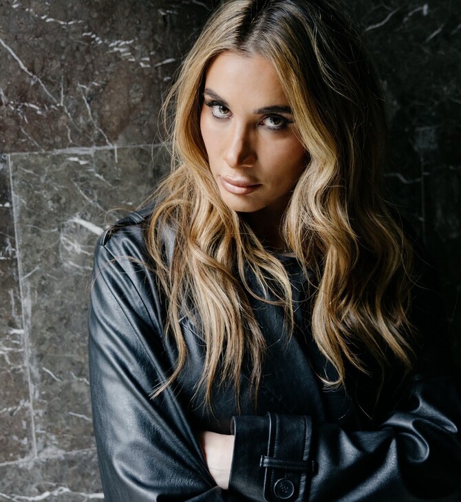 Εύη Καλογηροπούλου: «Ξενίζει όταν μια γυναίκα κάνει ταινίες δράσης»