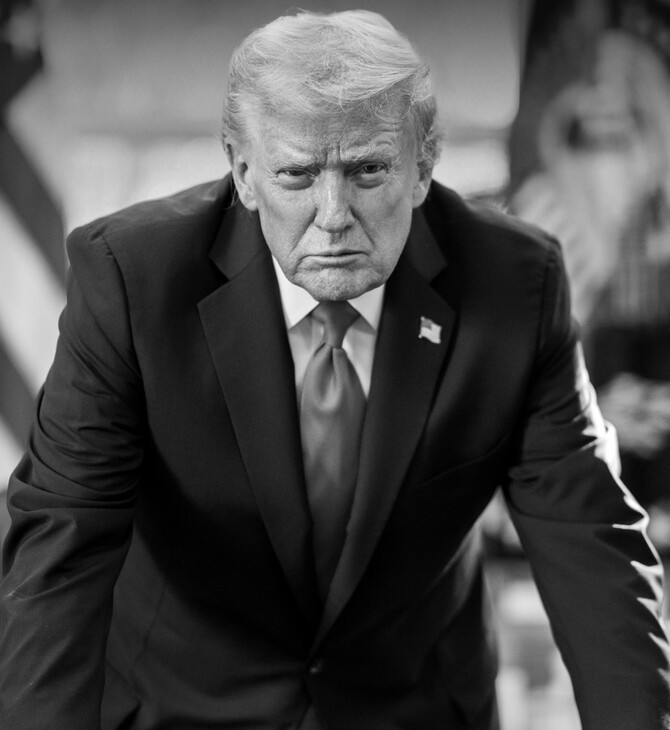 ΝΤΟΝΑΛΝΤ ΤΡΑΜΠ ΧΑΡΤΗΣ ΘΗΤΕΙΑ