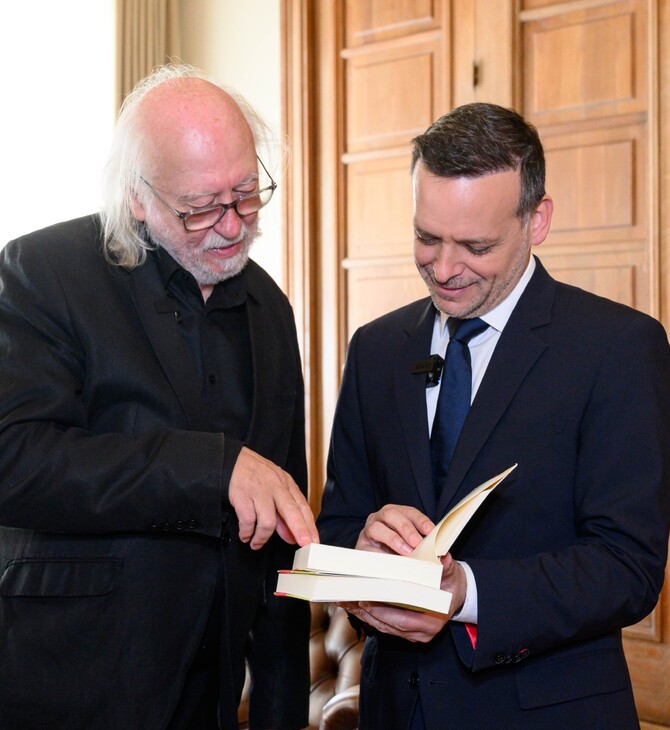 ΛΑΣΛΟ ΚΡΑΣΝΑΧΟΡΚΑΙ ΜΕΤΑΛΛΙΟ ΔΗΜΟΥ ΑΘΗΝΑΙΩΝ