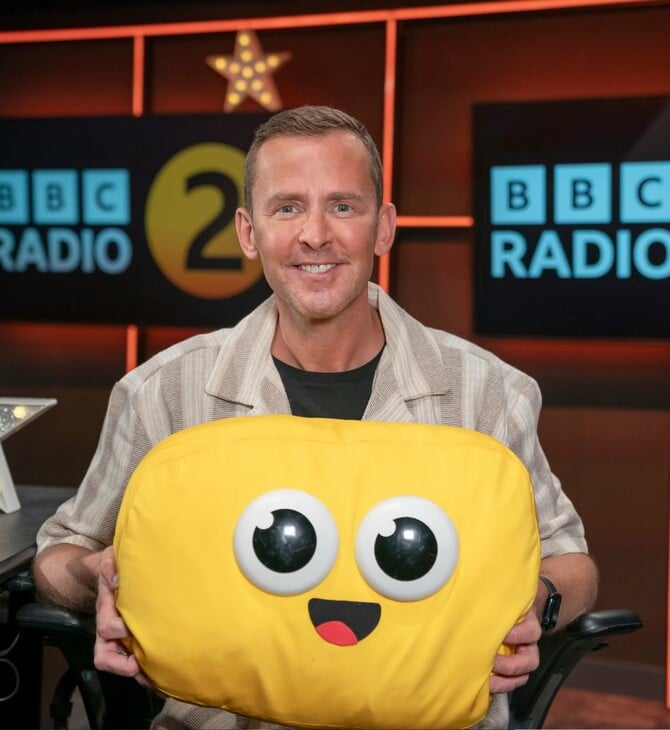 BBC ΣΚΟΤ ΜΙΛΣ ΠΑΡΟΥΣΙΑΣΤΗΣ ΣΕΞΟΥΑΛΙΚΗ ΚΑΚΟΠΟΙΗΣΗ