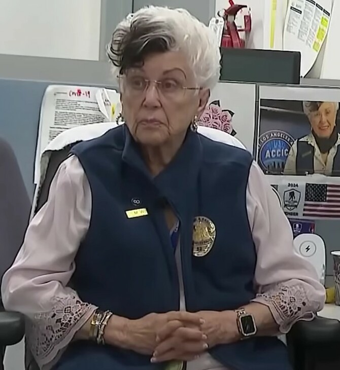 ΜΠΡΟΥΣ ΓΟΥΙΛΙΣ ΜΗΤΕΡΑ ΕΘΕΛΟΝΤΙΣΜΟΣ ΑΣΤΥΝΟΜΙΑ ΛΟΣ ΑΝΤΖΕΛΕΣ