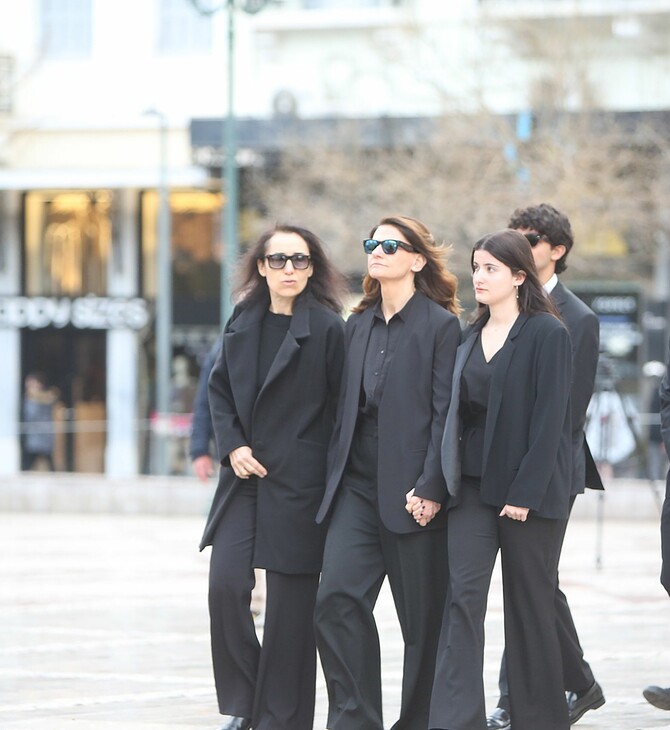 ΜΑΡΙΝΕΛΛΑ ΚΗΔΕΙΑ ΜΗΤΡΟΠΟΛΗ ΚΟΡΗ