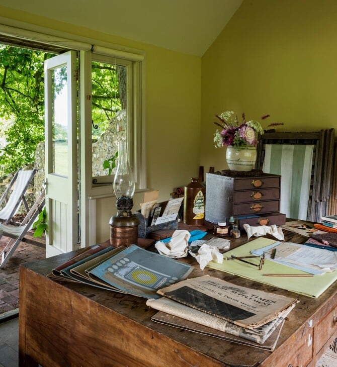 «Το δωμάτιο του συγγραφέα»: Από πού προέρχονται οι λέξεις των βιβλίων που αγαπήσαμε 