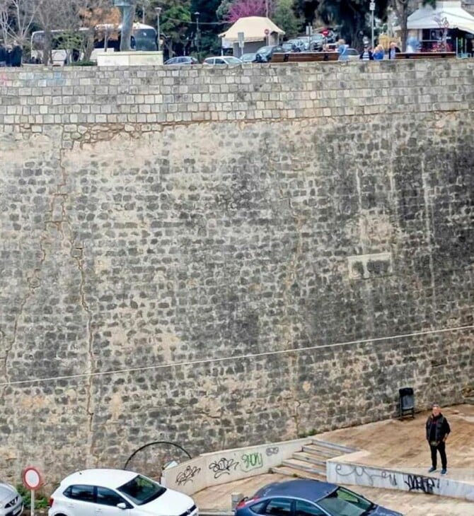 ΚΡΗΤΗ ΗΡΑΚΛΕΙΟ ΝΕΚΡΟΣ ΠΤΩΣΗ ΕΝΕΤΙΚΑ ΤΕΙΧΗ