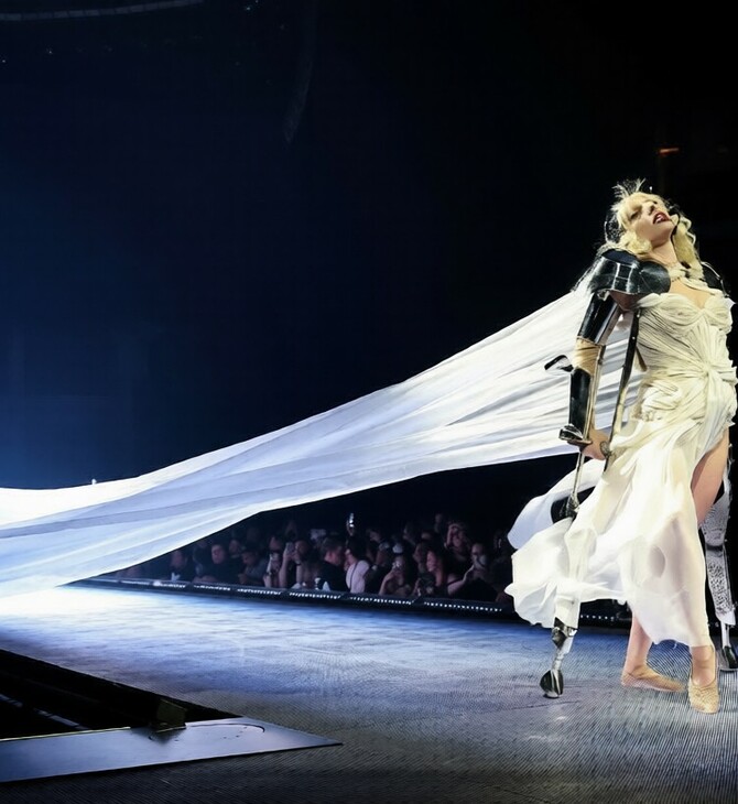 Η Lady Gaga ακύρωσε το τρίτο live της στο Μόντρεαλ λόγω λοίμωξης του αναπνευστικού