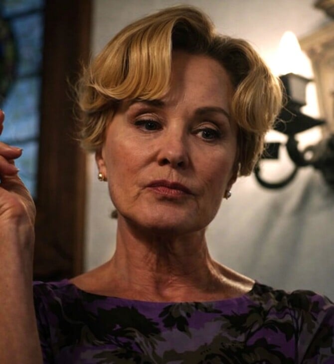 Η Jessica Lange γύρισε στο American Horror Story και το Murder House πλανάται ξανά από πάνω της