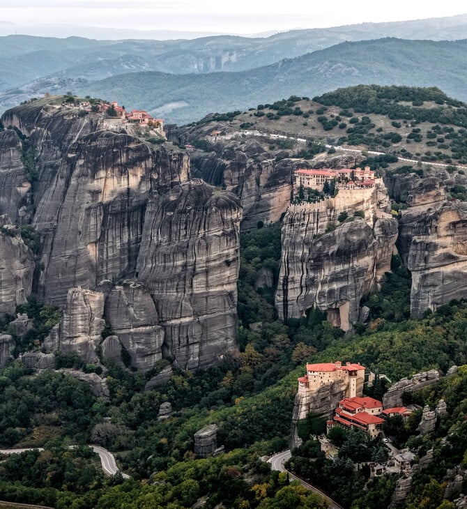 ΜΕΤΕΩΡΑ ΠΤΩΣΗ ΓΥΝΑΙΚΑ ΝΕΚΡΗ