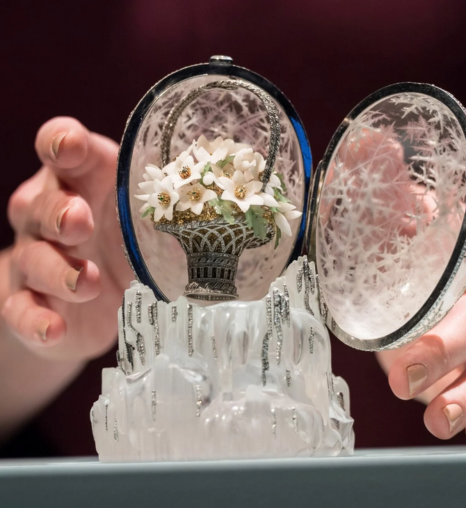 ΑΥΓΟ ΦΑΜΠΕΡΖΕ ΚΛΟΠΗ ΛΟΝΔΙΝΟ