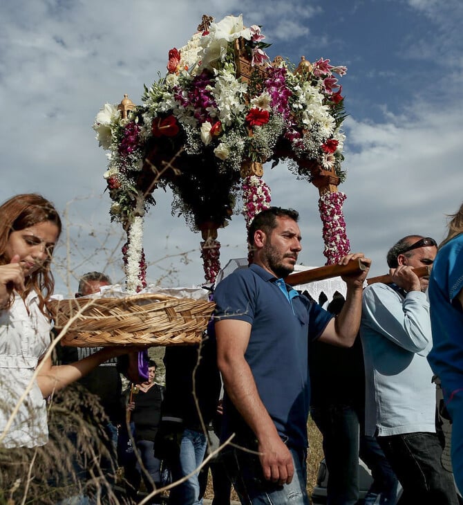 Εκκλησάκια στην Αθήνα για τον Επιτάφιο, χωρίς πολυκοσμία