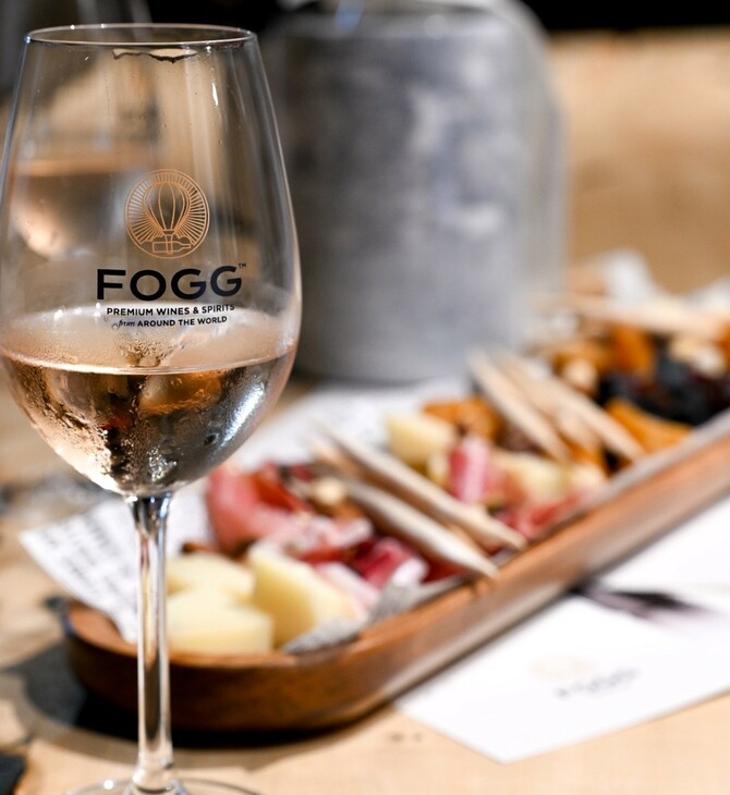 Η Σκιάθος «τσουγκρίζει» για την έναρξη της σεζόν: Το οινικό ραντεβού που καθορίζει τις λίστες του νησιού