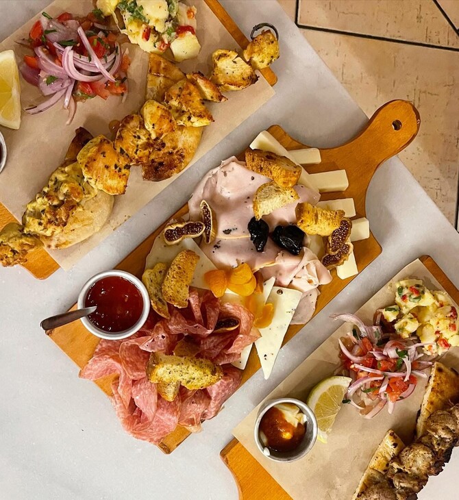 Το «Παντοπωλείον ο Αντρίκος» ξυπνά αναμνήσεις από το πιο ωραίο κυριακάτικο τραπέζι σου