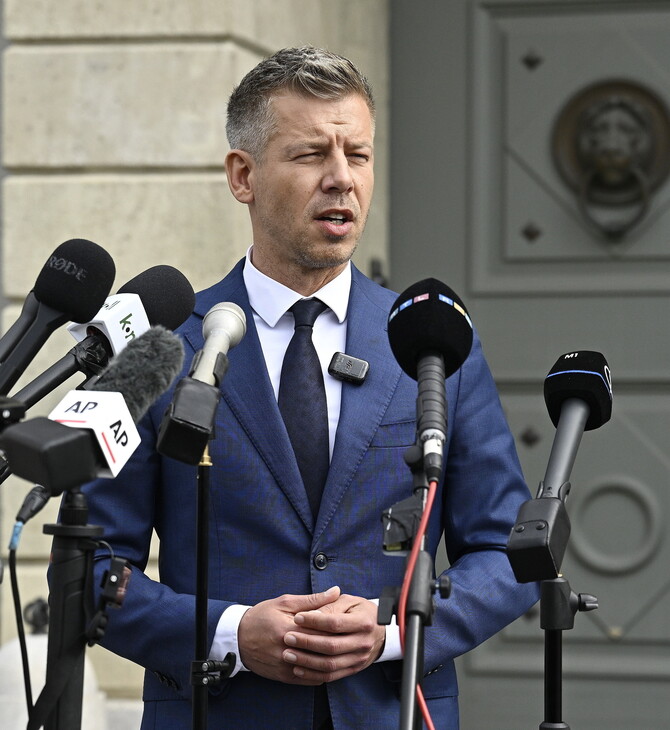 ΠΕΤΕΡ ΜΑΓΙΑΡ ΟΥΓΓΑΡΙΑ ΜΕΣΑ ΕΝΗΜΕΡΩΣΗΣ