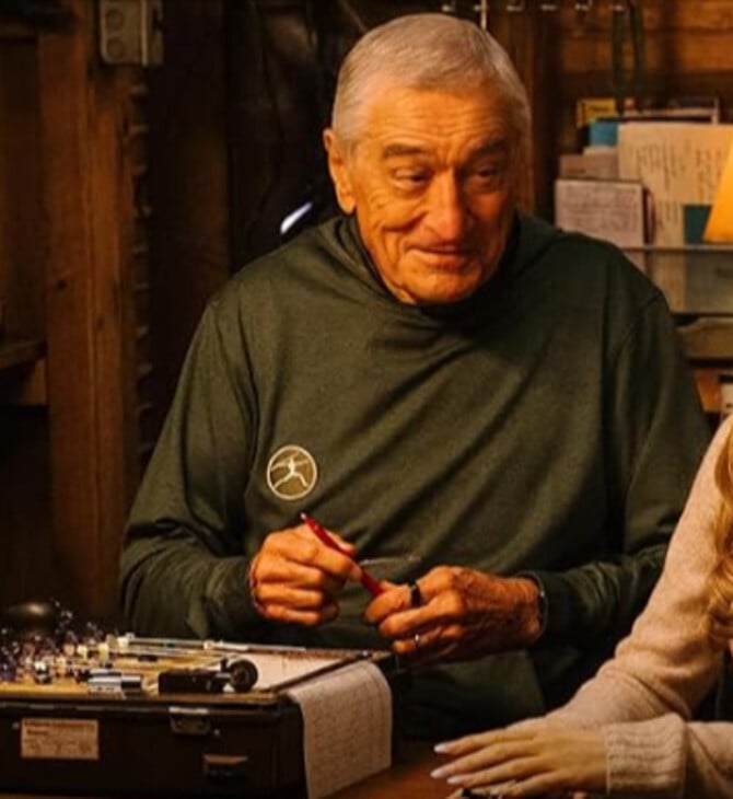 Ο Ντε Νίρο λέει ότι η Αριάνα Γκράντε είναι η πιο αστεία συμπρωταγωνίστριά του