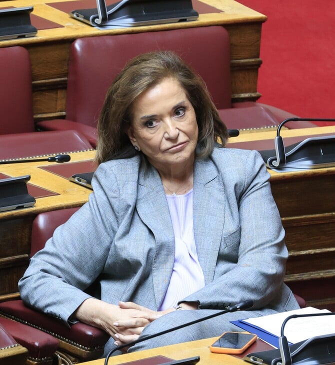 ΝΤΟΡΑ ΜΠΑΚΟΓΙΑΝΝΗ ΜΑΚΑΡΙΟΣ ΛΑΖΑΡΙΔΗΣ