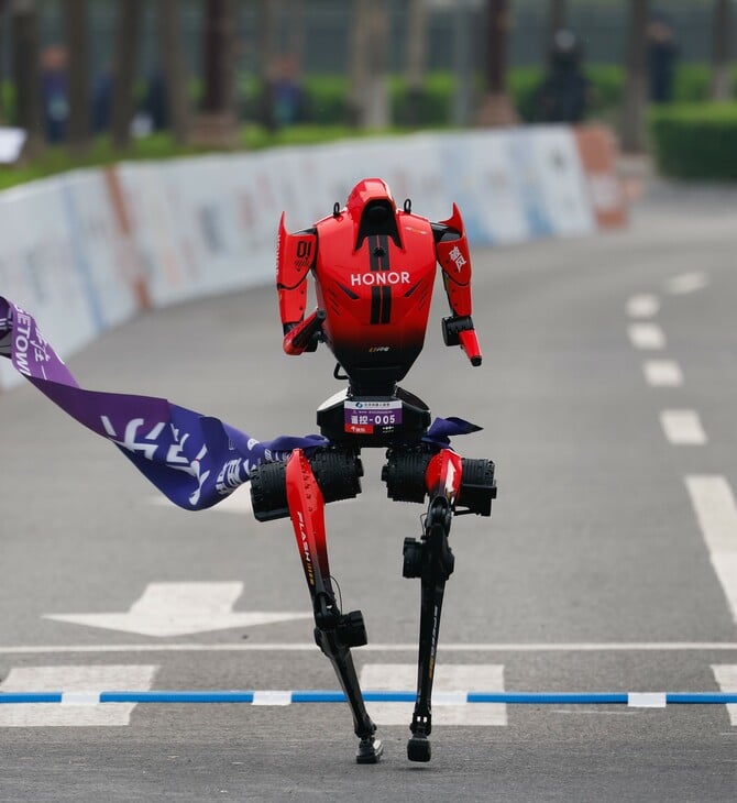 ΗΜΙΜΑΡΑΘΩΝΙΟΣ ΡΟΜΠΟΤ ΠΕΚΙΝΟ