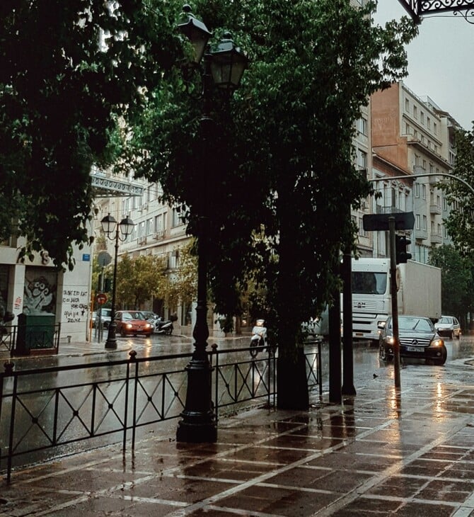 ΑΘΗΝΑ ΒΡΟΧΗ ΚΑΤΑΙΓΙΔΑ ΤΙ ΩΡΑ