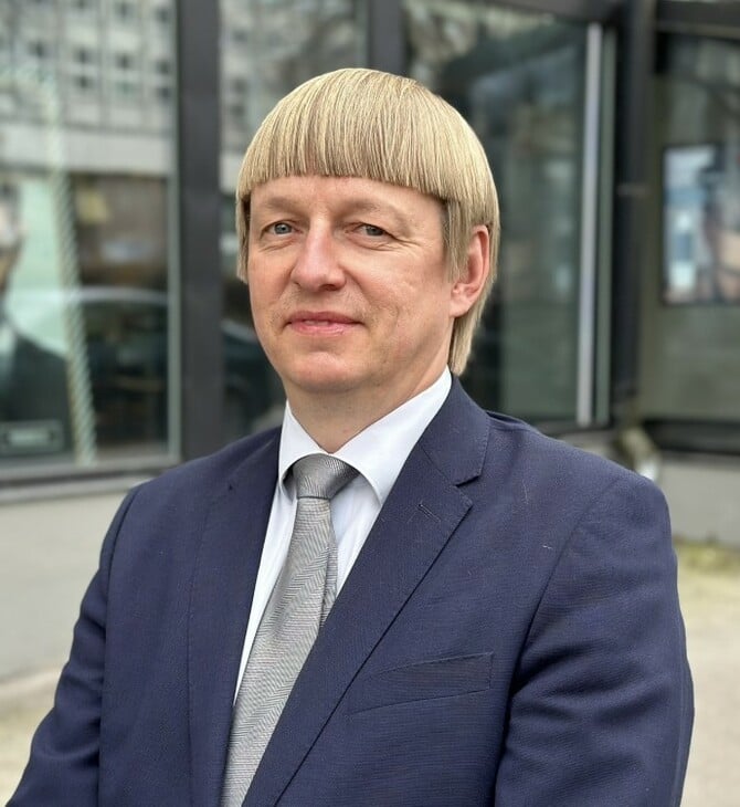 ΕΣΘΟΝΟΣ ΠΟΛΙΤΙΚΟΣ ΚΟΥΡΕΜΑ