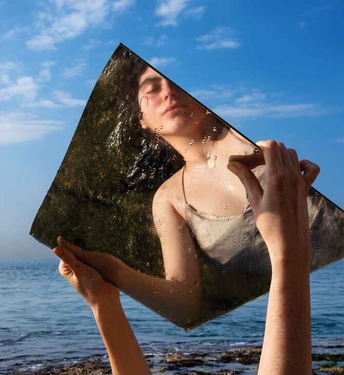 Φαντάσματα, γυμνά και queer στέμματα: τι δείχνει για τη φωτογραφία σήμερα η φετινή AIPAD 