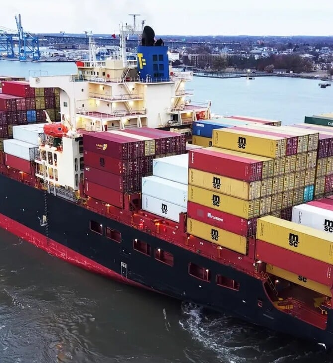 ΠΛΟΙΟ ΕΠΙΘΕΣΗ ΙΡΑΝ ΣΤΕΝΑ ΟΡΜΟΥΖ