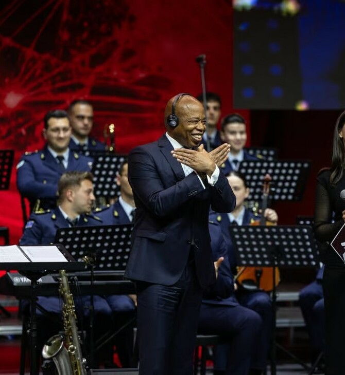 ΕΡΙΚ ΑΝΤΑΜΣ ΑΛΒΑΝΙΑ ΠΟΛΙΤΗΣ