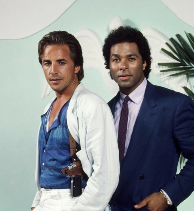 Το «Miami Vice» επιστρέφει στη δεκαετία του ’80 με τον Μάικλ Μπ. Τζόρνταν και τον Όστιν Μπάτλερ