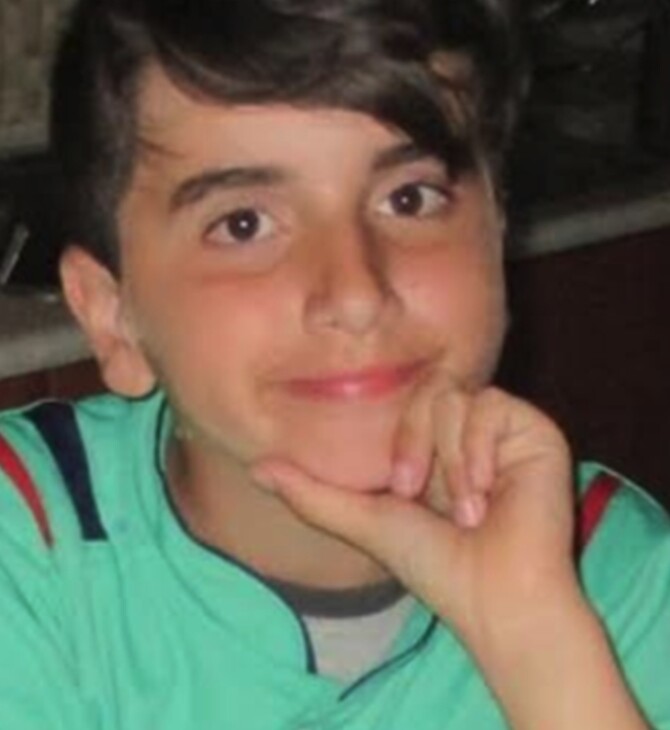 ΜΑΡΙΟΣ 11ΧΡΟΝΟΣ ΜΕΝΙΔΙ ΔΙΚΗ ΓΟΝΕΙΣ