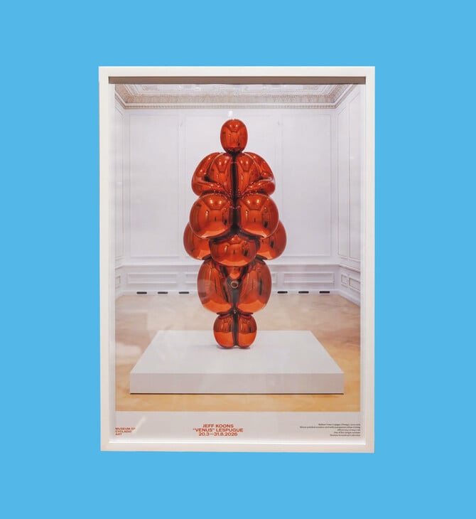 Ρούχα, τσάντες, αξεσουάρ και έναν Jeff Koons για το σαλόνι σας