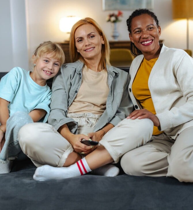 Στις ΗΠΑ εξετάζουν ειδική σήμανση για τρανς θέματα στην παιδική τηλεόραση