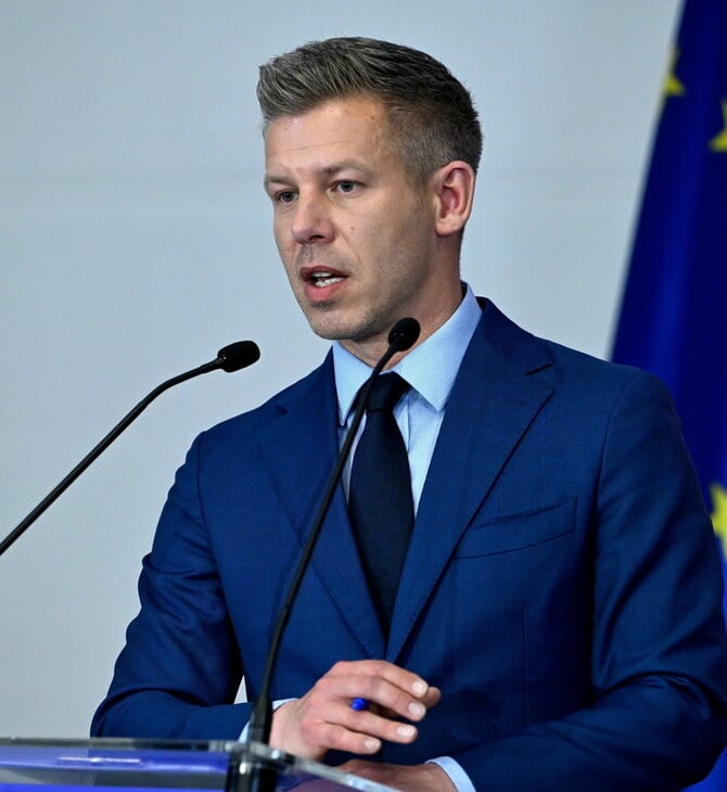 ΟΥΓΓΑΡΙΑ ΠΕΤΕΡ ΜΑΓΙΑΡ ΚΟΜΙΣΙΟΝ ΟΥΡΣΟΥΛΑ ΦΟΝ ΝΤΕΡ ΛΑΪΕΝ