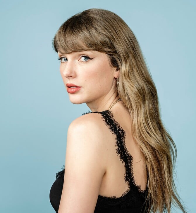 Η Τέιλορ Σουίφτ θέλει να κατοχυρώσει τη φωνή της πριν την αντιγράψει η τεχνητή νοημοσύνη