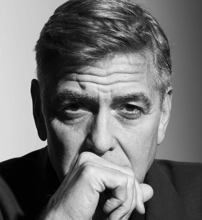 Ο Τζορτζ Κλούνεϊ υπερασπίζεται τον Τζίμι Κίμελ μετά την επίθεση του Τραμπ: «Τα αστεία είναι αστεία»