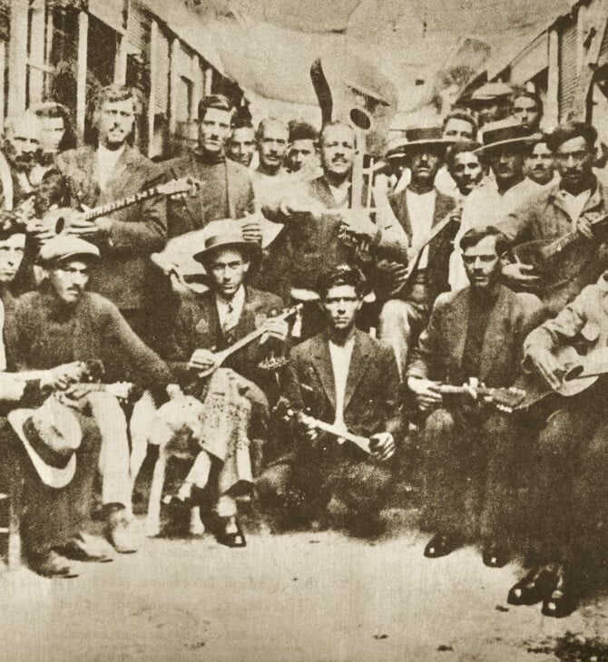 Από το ρεμπέτικο μέχρι το ραπ: Η γκαλερί Intermission ανοίγει μια μεγάλη συζήτηση 