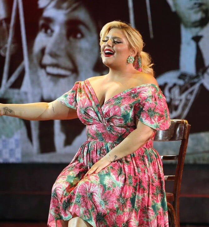 ΔΑΝΑΗ ΜΠΑΡΚΑ ΑΠΟΧΩΡΗΣΗ ΘΕΑΤΡΙΚΗ ΠΑΡΑΣΤΑΣΗ