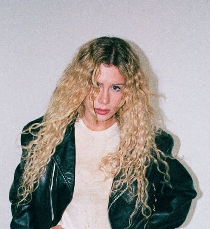 H Slayyyter είναι το πιο κακό κορίτσι της Αμερικής