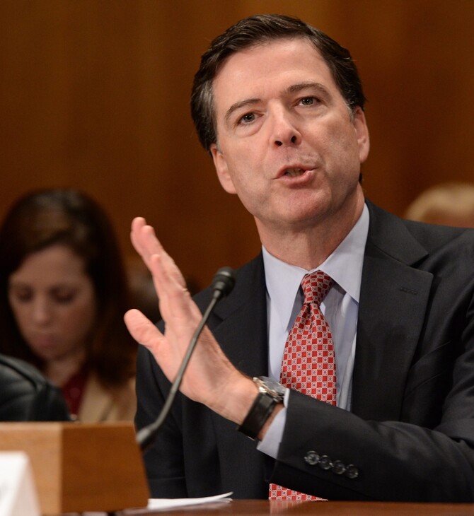 ΤΖΕΙΜΣ ΚΟΜΕΙ FBI ΣΥΛΛΗΨΗ