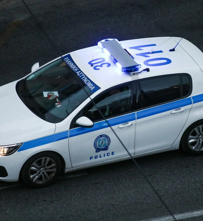ΣΥΛΛΗΨΗ ΟΠΛΟ ΠΥΡΟΒΟΛΙΣΜΟΣ ΠΑΤΕΡΑΣ ΠΑΙΔΙ