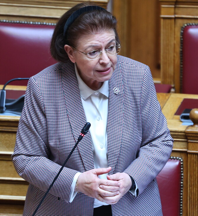 ΛΙΝΑ ΜΕΝΔΩΝΗ ΜΟΝΕΜΒΑΣΙΑ ΒΟΥΛΗ